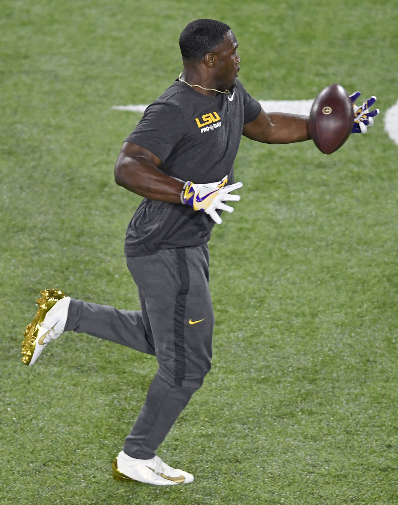 lsuproday1146.032319 bf.jpg